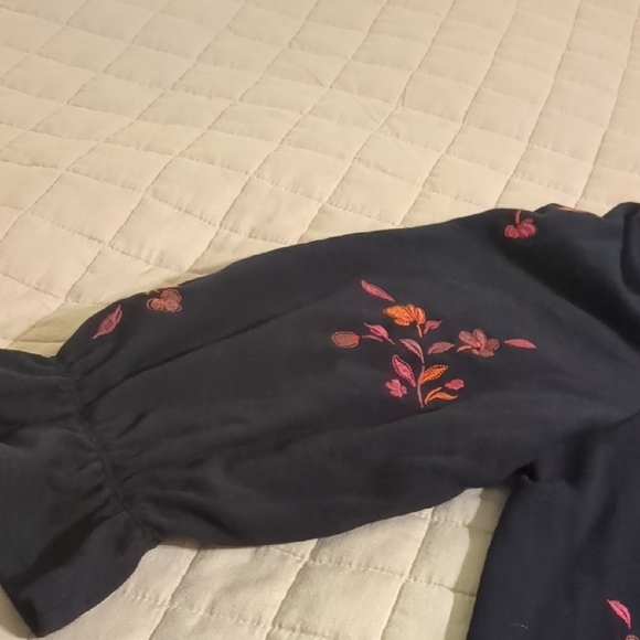 Democracy Navy Blue Knit Top - Picture 2 of 5